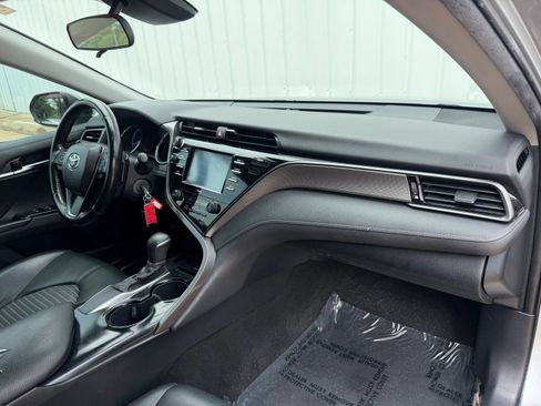 Used 2020 Toyota Camry SE FWD image 24
