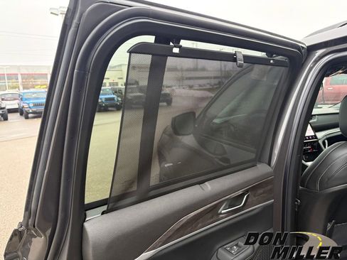 New 2025 Jeep Grand Cherokee Limited w/ Luxury Tech Group II image 27