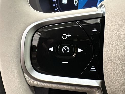 New 2026 Volvo XC60 B5 Ultra w/ Protection Package Premier image 13