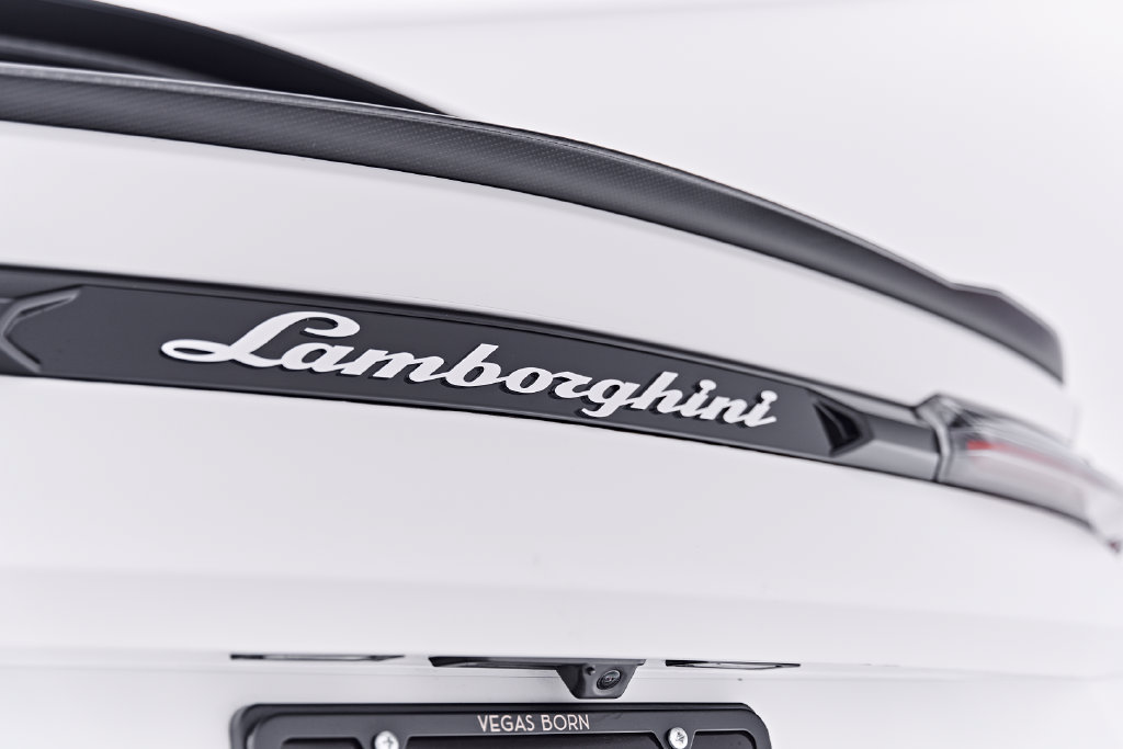Used 2023 Lamborghini Urus Performante AWD/4WD image 27