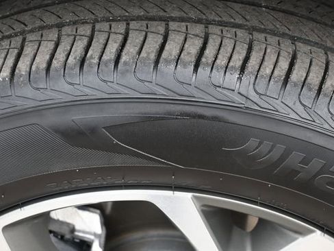 Used 2025 Chevrolet Trax LT w/ LT Convenience Package image 27