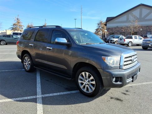 Used 2015 Toyota Sequoia Limited image 3