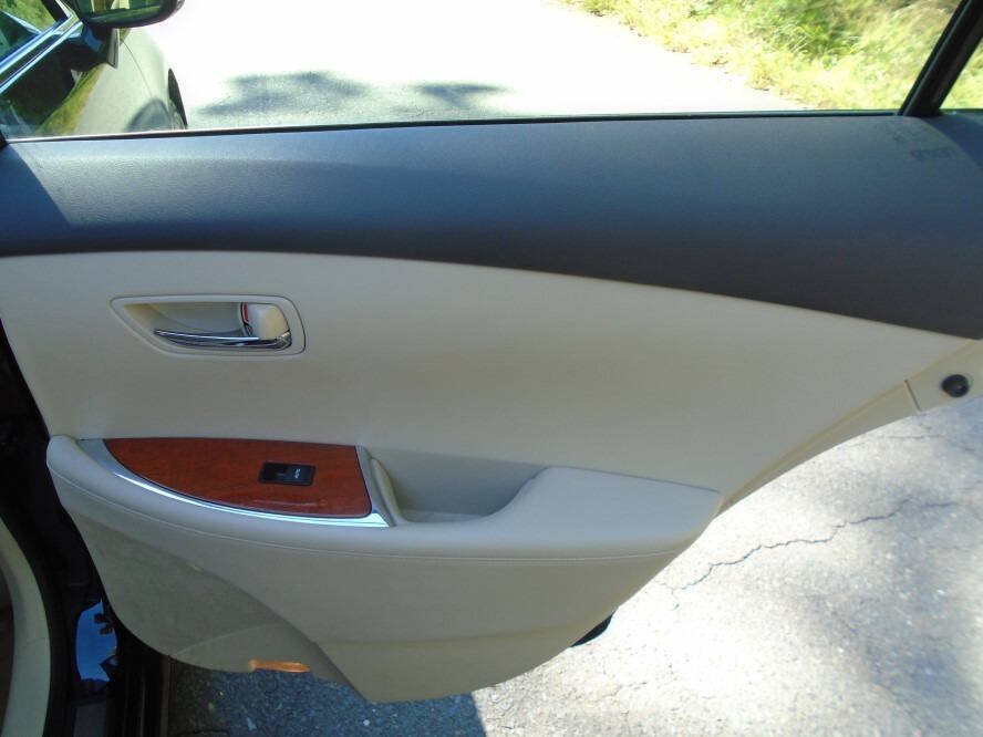 Used 2010 Lexus ES 350 w/ Preferred Accessory Package FWD image 20