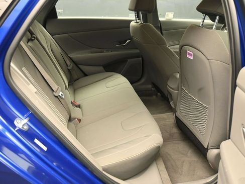 Certified 2024 Hyundai Elantra SEL w/ Convenience Package FWD image 24