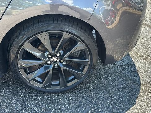 Used 2025 Toyota Corolla XSE FWD image 9