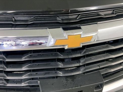 Used 2025 Chevrolet TrailBlazer LT AWD/4WD image 30