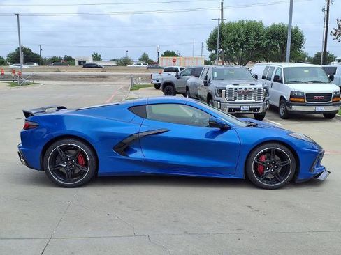 Used 2020 Chevrolet Corvette Stingray Coupe w/ 1LT RWD image 2