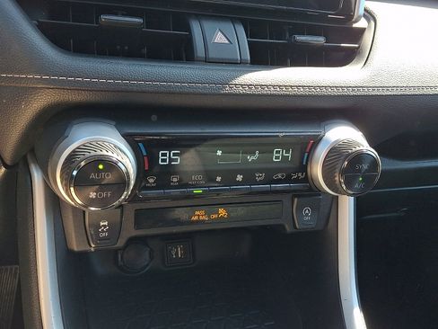 Used 2023 Toyota RAV4 XLE FWD image 15