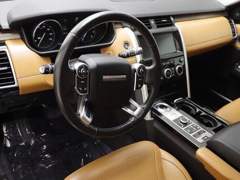 Used 2017 Land Rover Discovery HSE Luxury image 6