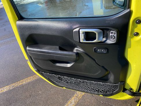 Used 2024 Jeep Wrangler Willys image 20