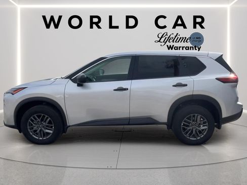 Used 2025 Nissan Rogue S FWD image 6
