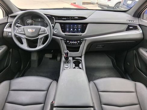 Used 2025 Cadillac XT5 Luxury w/ LPO, Floor Liner Package image 9