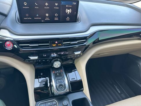Used 2024 Acura MDX SH-AWD w/ Technology Package image 25