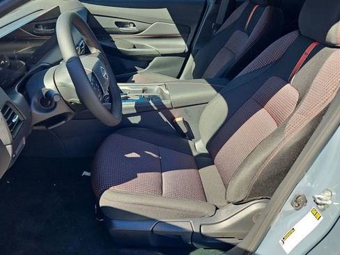 New 2026 Nissan Sentra SR w/ Floor Mat Package FWD image 6