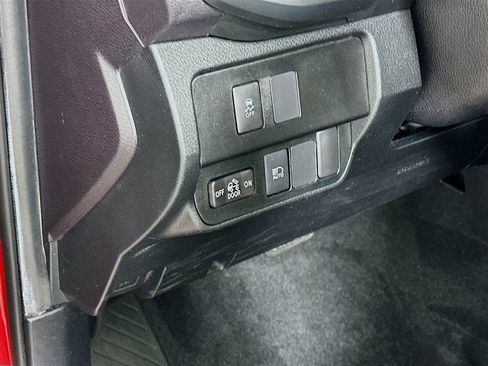 Used 2022 Toyota Tacoma SR image 10