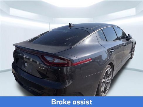 Used 2018 Kia Stinger GT RWD image 12
