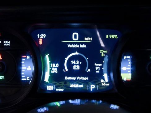 Used 2024 Jeep Wrangler High Altitude image 25