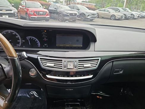 Used 2011 Mercedes-Benz S 550 image 16