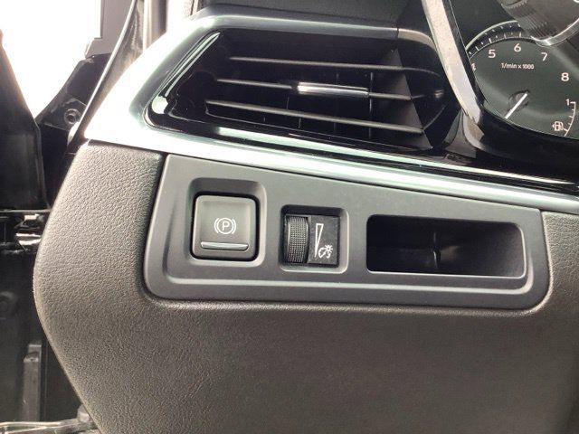 Used 2024 Cadillac XT6 Premium Luxury w/ LPO, Floor Liner Package AWD/4WD image 27