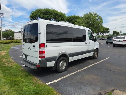 Used 2016 Mercedes-Benz Sprinter 2500 image 2