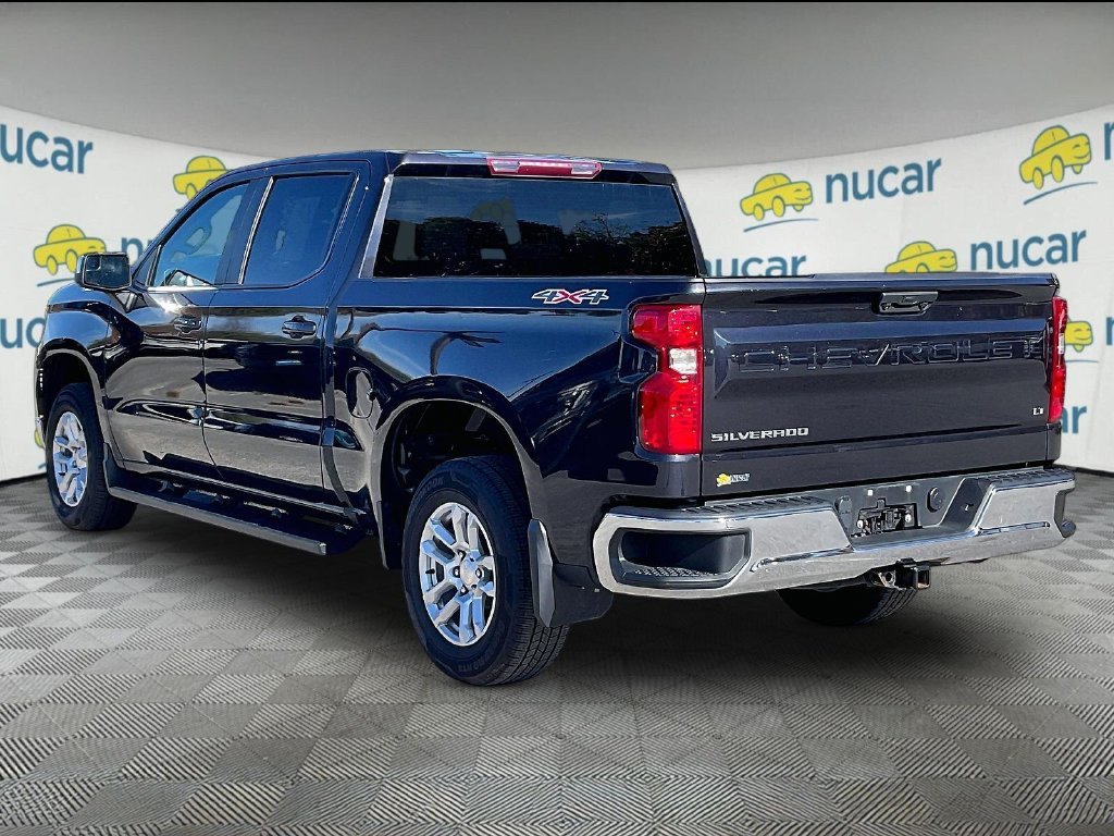 Used 2022 Chevrolet Silverado 1500 LT AWD/4WD image 4