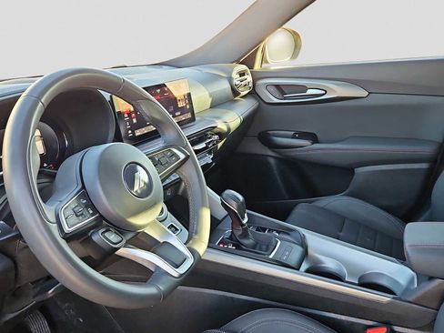 Used 2024 Dodge Hornet GT w/ GT Blacktop Package image 10