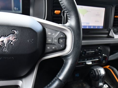 Used 2023 Ford Bronco Badlands image 31