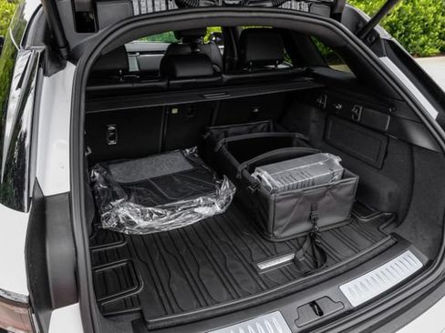 New 2026 Land Rover Range Rover Velar S AWD/4WD image 63