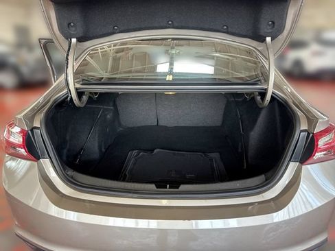 Used 2022 Chevrolet Malibu LT FWD image 21