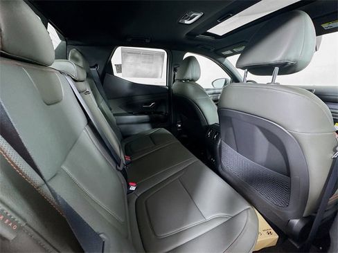New 2025 Hyundai Santa Cruz Limited image 9