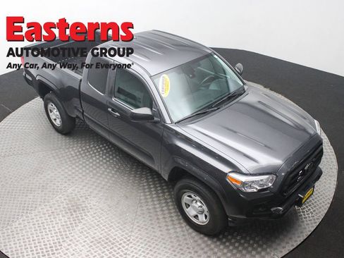 Used 2023 Toyota Tacoma SR image 3