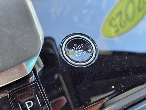 Certified 2025 Land Rover Range Rover Sport SE image 31