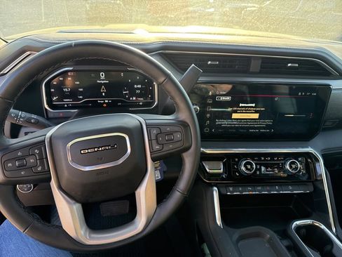 Used 2024 GMC Sierra 2500 Denali w/ Denali Reserve Package image 18