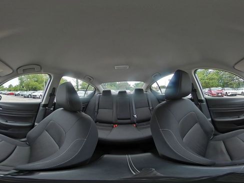 Used 2025 Nissan Altima 2.5 SV FWD image 42