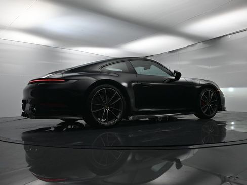 Used 2024 Porsche 911 Carrera 4S image 45