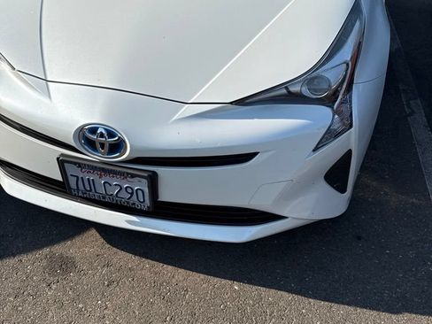 Used 2016 Toyota Prius Two w/ Protection Package FWD image 2