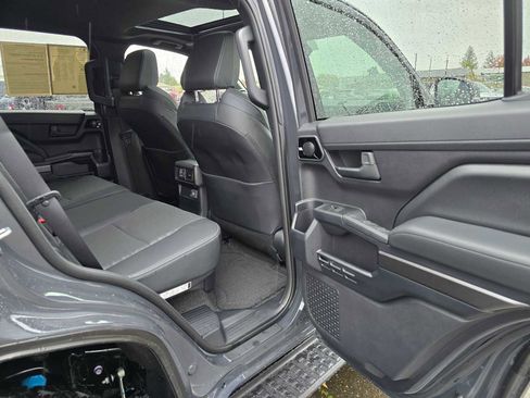 Certified 2025 Toyota 4Runner TRD Off-Road Premium image 15