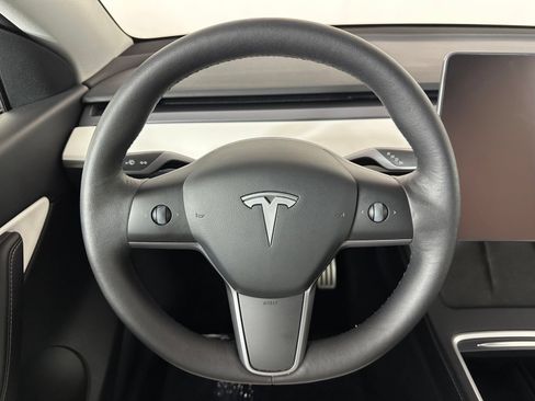 Used 2022 Tesla Model Y Performance AWD/4WD image 13
