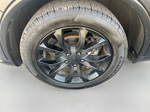 Used 2019 Dodge Durango GT image 31