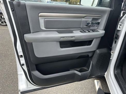Used 2016 RAM 1500 Classic SLT image 12