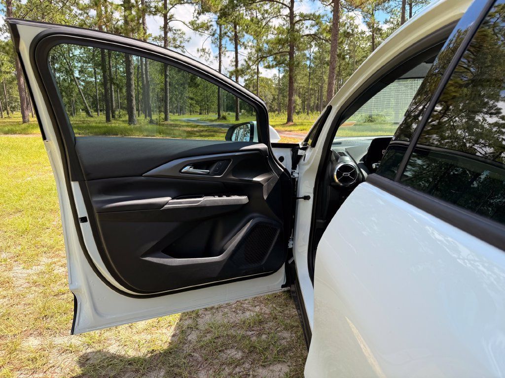 New 2026 Chevrolet Equinox EV LT w/ Comfort Package AWD/4WD image 11