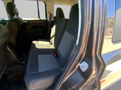 Used 2017 Jeep Patriot Sport AWD/4WD image 21