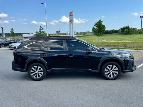 Used 2023 Subaru Outback Premium AWD/4WD image 9