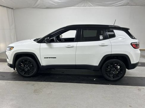 Used 2023 Jeep Compass Latitude AWD/4WD image 6