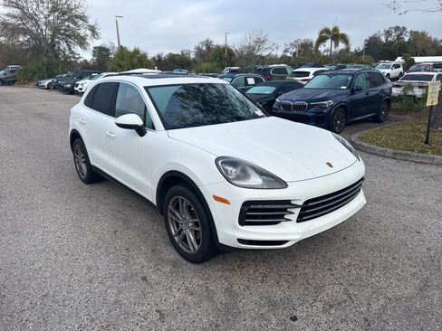 Used 2020 Porsche Cayenne image 2
