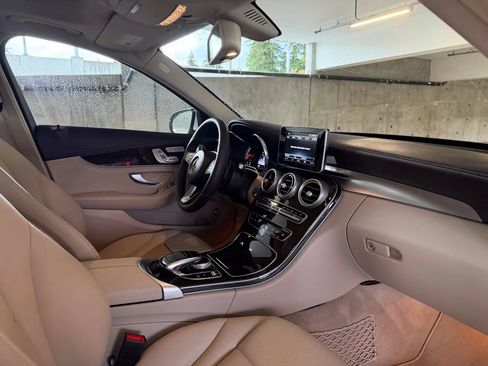Used 2015 Mercedes-Benz C 300 4MATIC Sedan w/ Premium 1 Package image 24