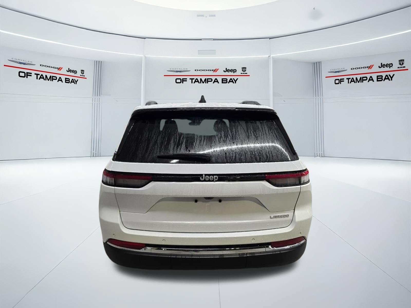 New 2027 Jeep Grand Cherokee Laredo X RWD image 5