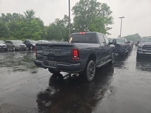 Used 2025 RAM 2500 Big Horn AWD/4WD image 5
