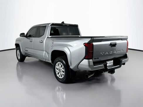 Used 2024 Toyota Tacoma SR5 AWD/4WD image 7