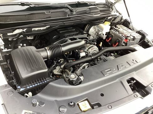 Used 2019 RAM 1500 Big Horn image 14